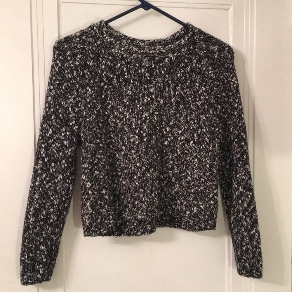 Cropped Black and White Knitted Sweater